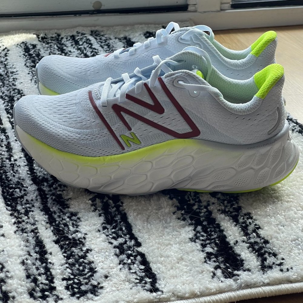 New Balance Fresh Foam Xmore v4 (Men's Size 7.0/Women's Size 8.5 EXTRA WIDE 4E)